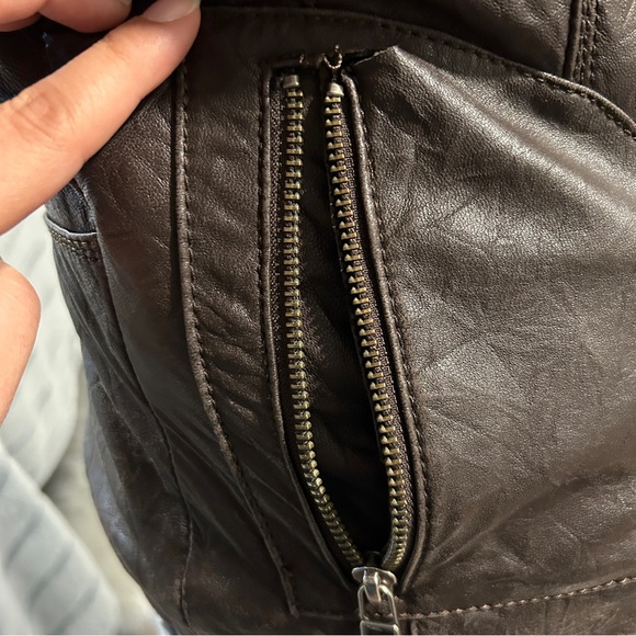 Women’s brown leather jacket from Danier - Picture 8 of 12